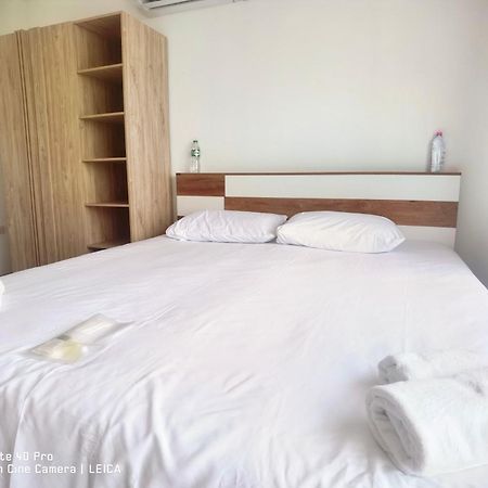 ホテル 115 Townhouse Ban Khlong Krang エクステリア 写真