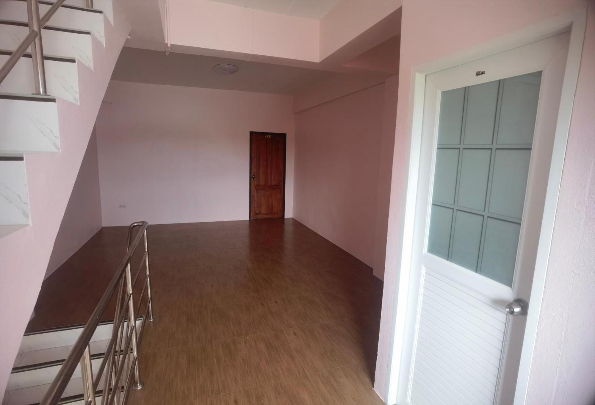 ホテル 115 Townhouse Ban Khlong Krang エクステリア 写真