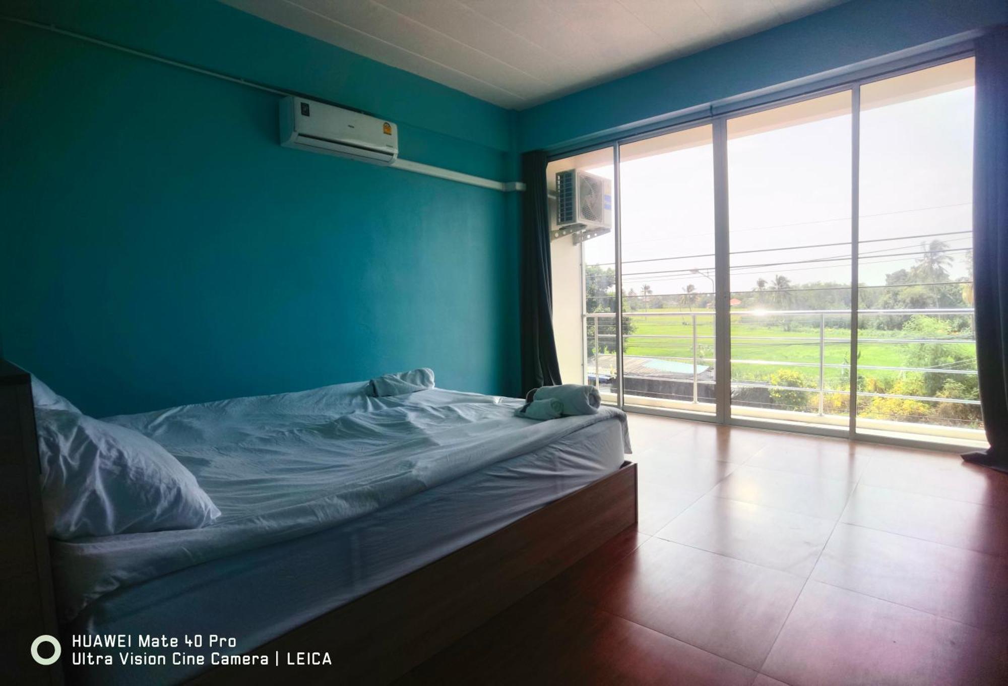 ホテル 115 Townhouse Ban Khlong Krang エクステリア 写真