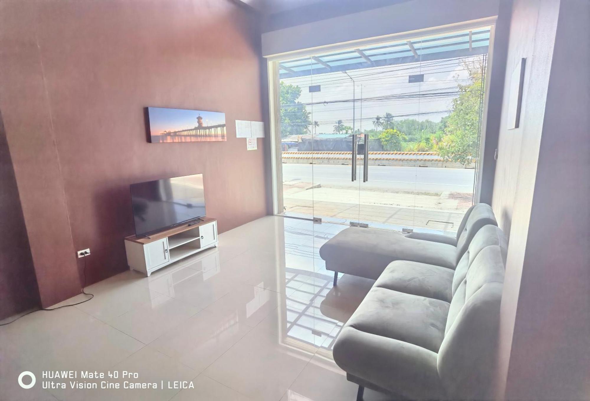 ホテル 115 Townhouse Ban Khlong Krang エクステリア 写真