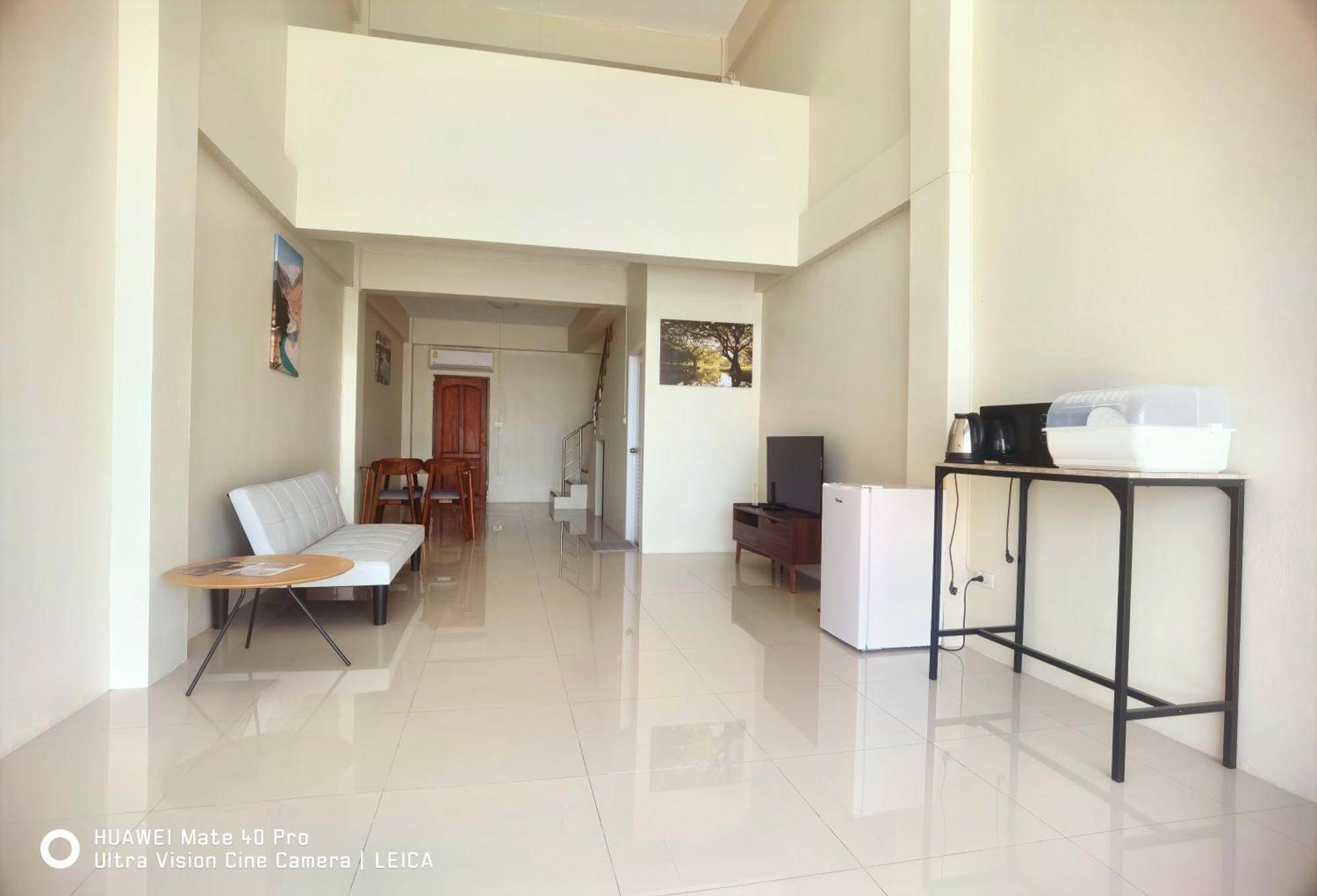 ホテル 115 Townhouse Ban Khlong Krang エクステリア 写真