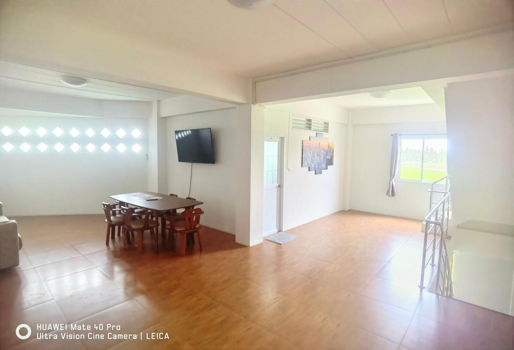 ホテル 115 Townhouse Ban Khlong Krang エクステリア 写真