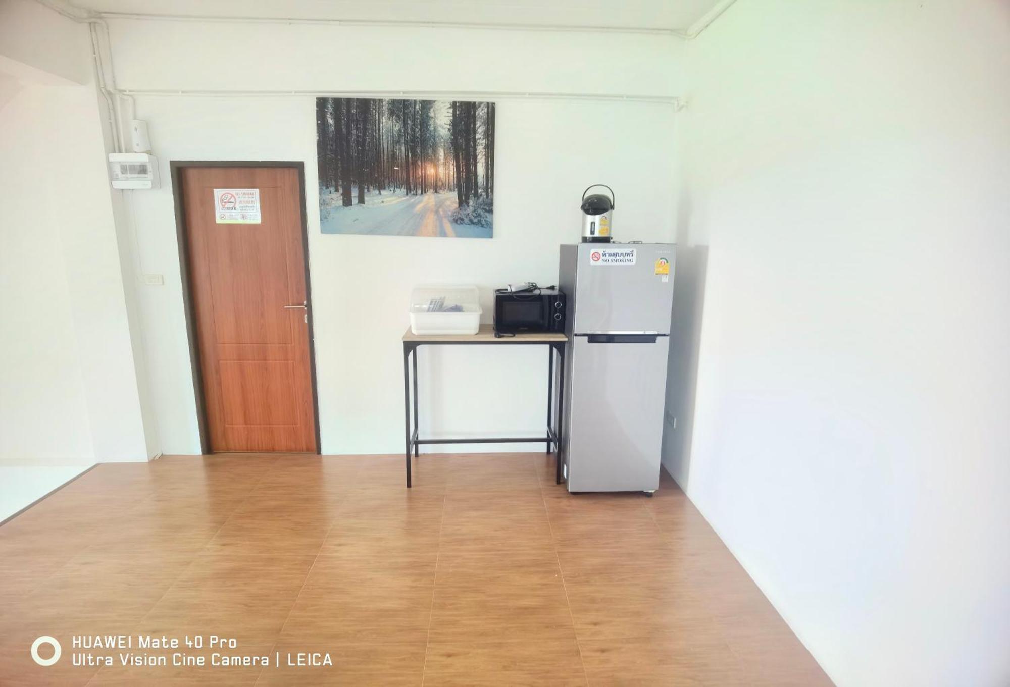 ホテル 115 Townhouse Ban Khlong Krang エクステリア 写真